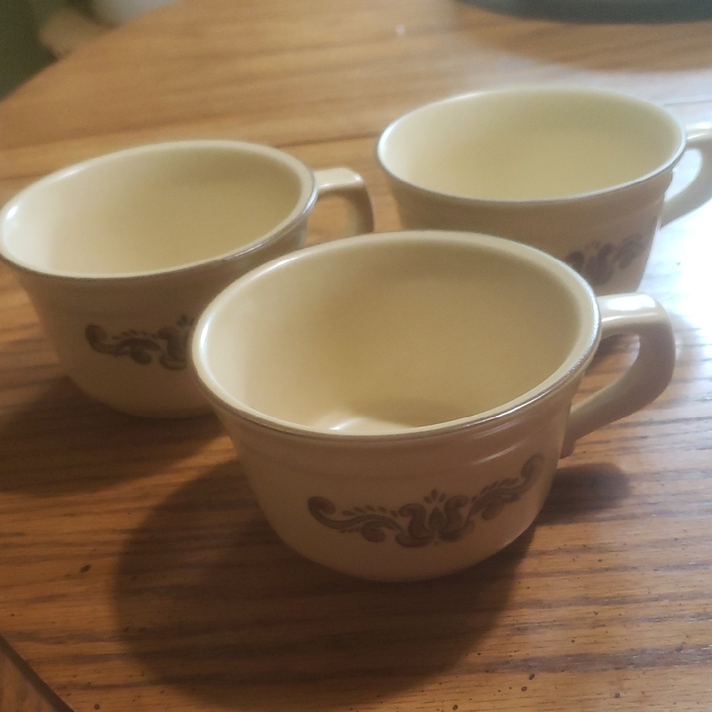 Vintage Japanese Pfaltzgraff Village Cups/Set/3